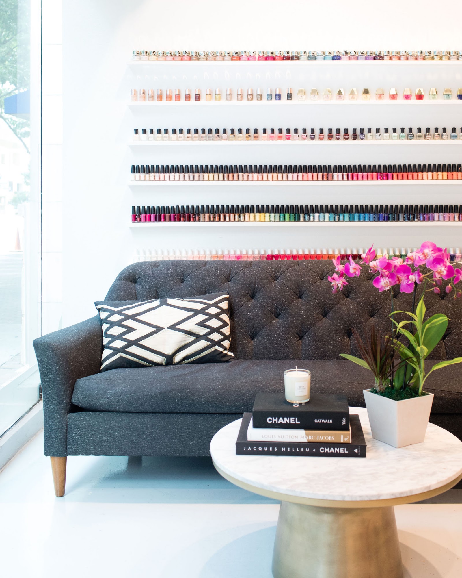 LACQUER Nail Studio logo